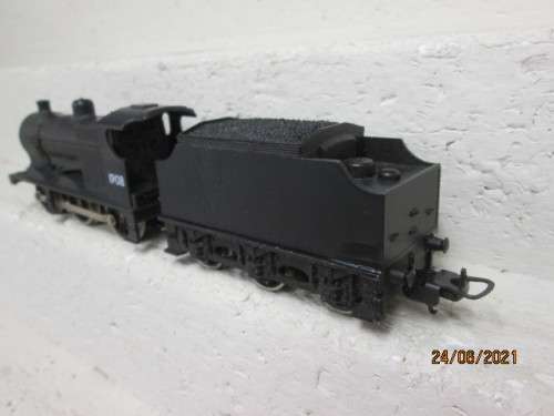 HO SCALE : LIMA :0-6-0 STEAM LOCOMOTIVE