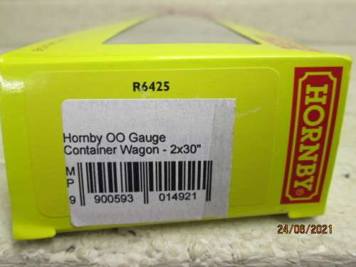 OO SCALE : HORNBY : CONTAINER WAGON -BOXED