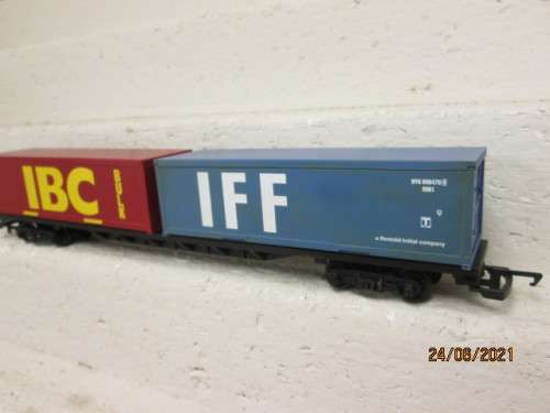 OO SCALE : HORNBY : CONTAINER WAGON -BOXED