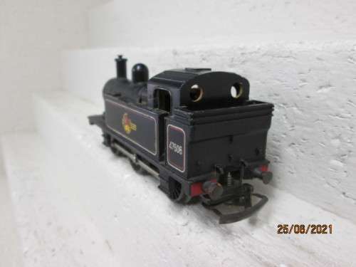 OO SCALE : TRIANG : 0-6-0 STEAM LOCOMOTIVE