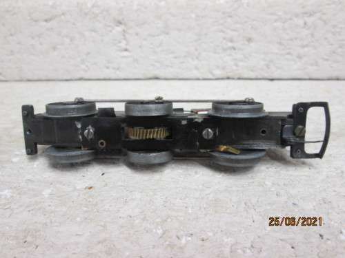 OO SCALE : TRIANG : 0-6-0 STEAM LOCOMOTIVE