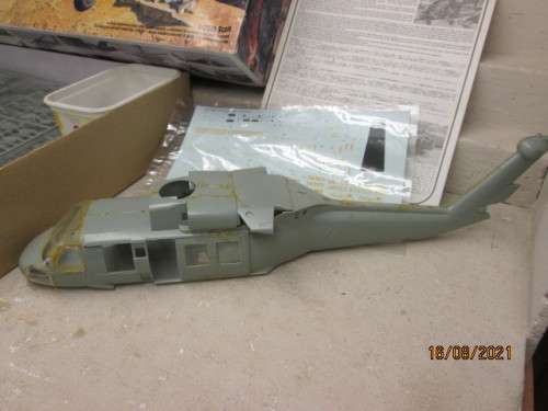 1:35 SCALE : ACADEMY HOBBY MODEL KITS : AH - 60L DAP BLACK HAWK - KIT - BOXED