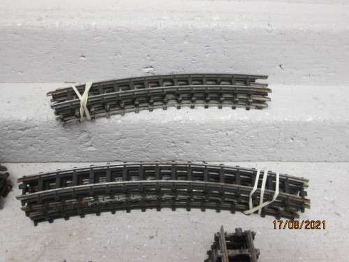 OO SCALE : TRIANG : OLD HIGH PROFILE TRACK - X33 PIECES