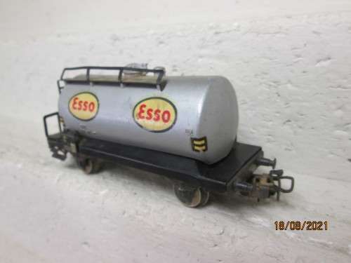 HO SCALE : MARLKIN : ESSO TANKER