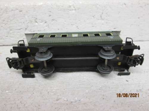 HO SCALE : MARKLIN : 2ND CLASS PASSENGER COACH