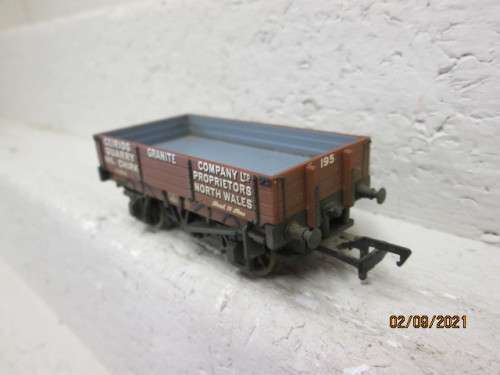 OO SCALE : HORNBY : OPEN GRANITE GOODS WAGON