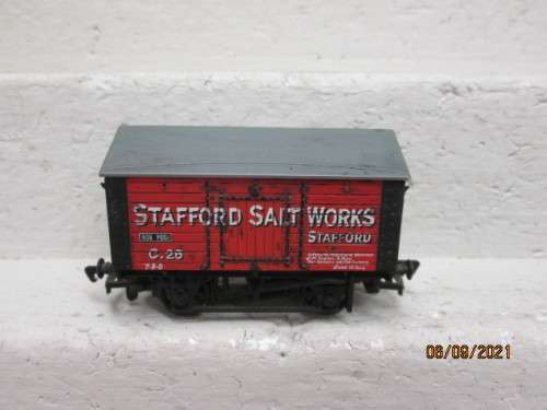 OO SCALE : BACHMANN : STAFFORD SALT WORKS -  CLOSED GOODS WAGON