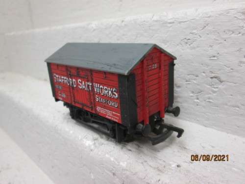 OO SCALE : BACHMANN : STAFFORD SALT WORKS -  CLOSED GOODS WAGON