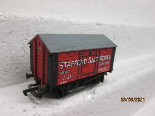 OO SCALE : BACHMANN : STAFFORD SALT WORKS -  CLOSED GOODS WAGON