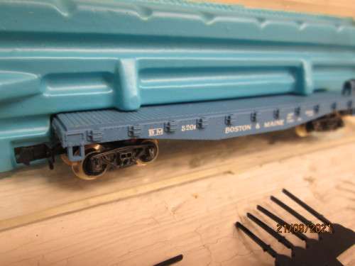 N SCALE : ATLAS : BOSTON & MAINE FLAT CAR  - BOXED