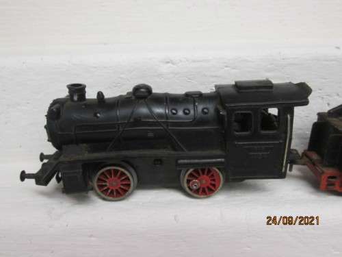 HO SCALE : FLEISCHMANN : 0-4-0 STEAM LOCOMOTIVE