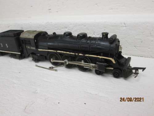 OO SCALE : TRIANG : 4-6-2 STEAM LOCOMOTIVE