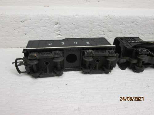 OO SCALE : TRIANG : 4-6-2 STEAM LOCOMOTIVE