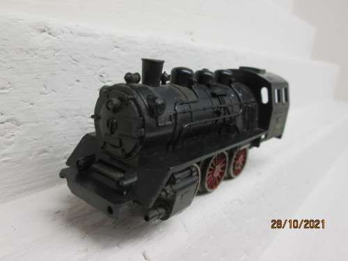 HO SCALE : FLEISCHMANN : 0-6-0 STEAM LOCOMOTIVE