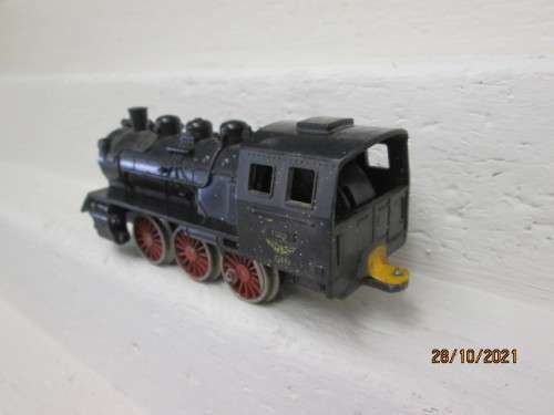 HO SCALE : FLEISCHMANN : 0-6-0 STEAM LOCOMOTIVE