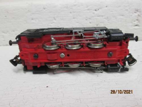 HO SCALE : ROCO :  0-6-0 DB STEAM LOCOMOTIVE