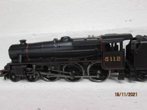 OO SCALE : HORNBY :  LMS CLASS 5 STEAM LOCOMOTIVE - BOXED
