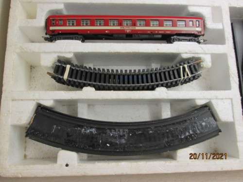 HO SCALE : LIMA : LE SCAPITOLE SNCF TRAIN SET - BOXED