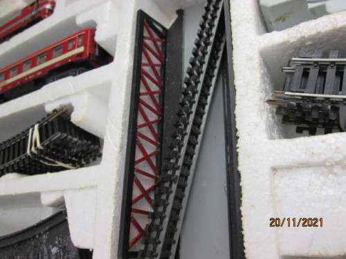 HO SCALE : LIMA : LE SCAPITOLE SNCF TRAIN SET - BOXED