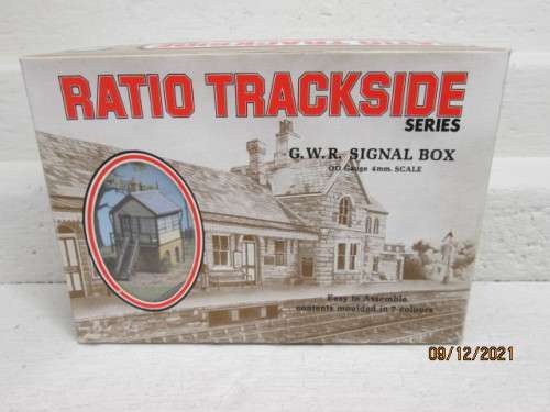 OO SCALE : RATIO : TRACKSIDE - GWR SIGNAL BOX - KIT - BOXED