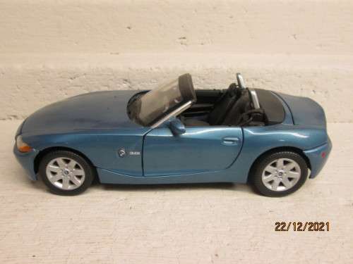 1:18 SCALE : MOTORMAX : BMW Z4