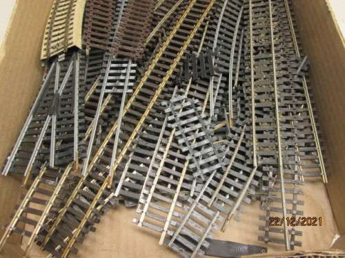 HO / OO SCALE : HALF A BEER BOX FULL OF SCRAP TRACK - ALL SORTS