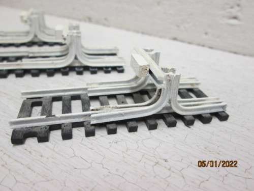 HO SCALE : SAR : STOP BLOCKS - X3