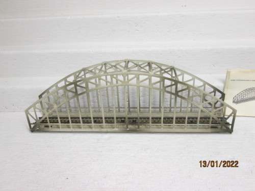 HO SCALE : MARKLIN : M TRACK : METAL ARCHED BRIDGE