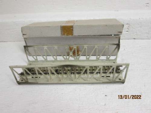 HO SCALE : MARKLIN : M TRACK : METAL TRUSS BRIDGE - BOXED