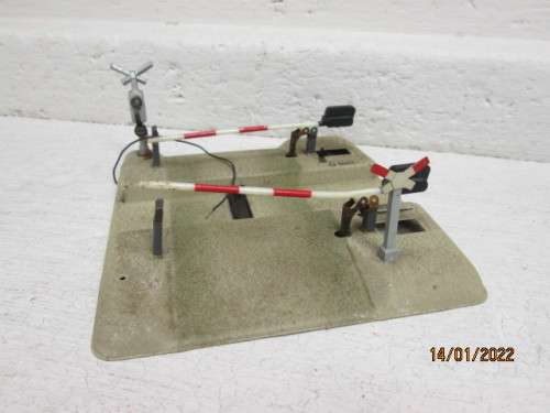HO / OO SCALE : KIBRI : RAIL CROSSING