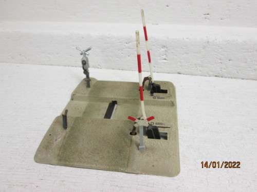HO / OO SCALE : KIBRI : RAIL CROSSING
