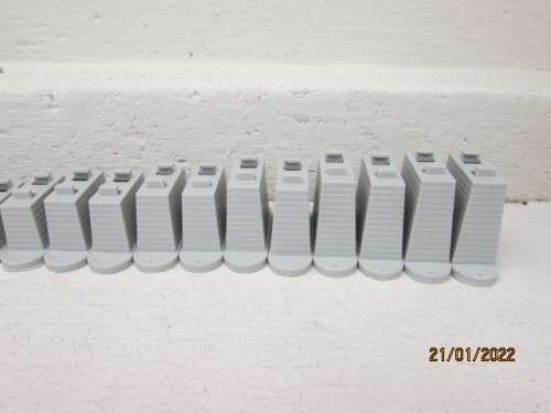 N SCALE : BACHMANN : 31 PIECE PIER SET - BOXED