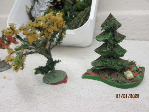 HO SCALE : TREES - 2 LITRE CONTAINER