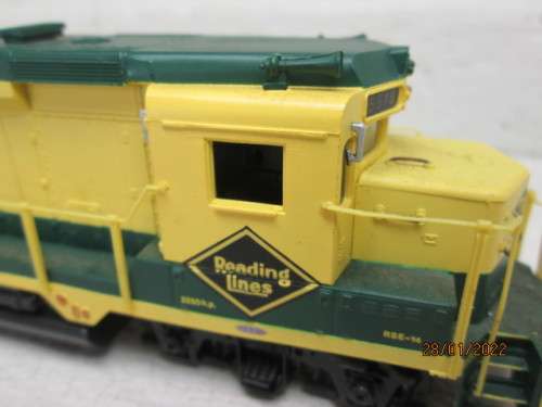 HO SCALE BACHMANN : GP30 - READING LINES - DIESEL LOCOMOTIVE - DCC