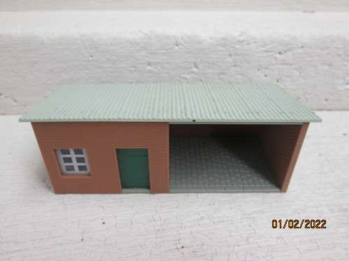 OO SCALE: STATION HOLT / SIDING BUILDING