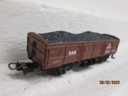 HO SCALE : LIMA : SAR ES WAGON WITH COAL LOAD - BOXED