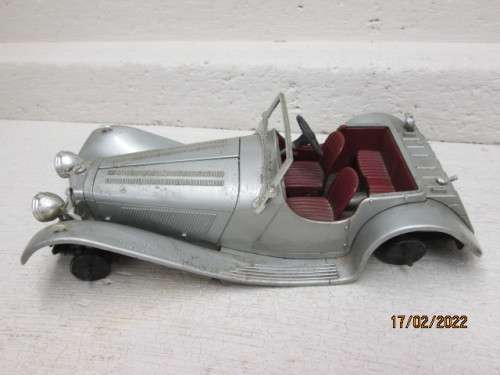 DIE CAST : 1:18 SCALE : BBURGO : 1937 JAGUAR SS-100