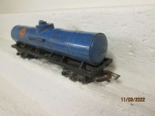OO SCALE : TRIANG : SHELL TANKER WAGON