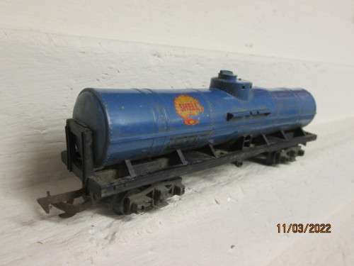 OO SCALE : TRIANG : SHELL TANKER WAGON