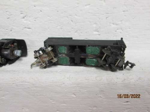 N SCALE : 2-8-2 STEAM LOCOMOTIVE