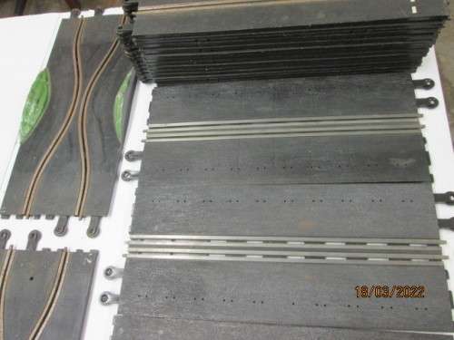 1:32 SCALE : SCALEXTRIC TRACK - X35