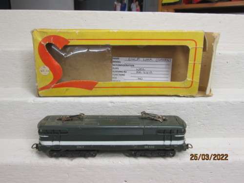 HO SCALE : LIMA : SNCF ELECTRIC LOCOMOTIVE - BOXED