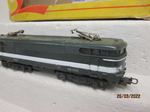 HO SCALE : LIMA : SNCF ELECTRIC LOCOMOTIVE - BOXED