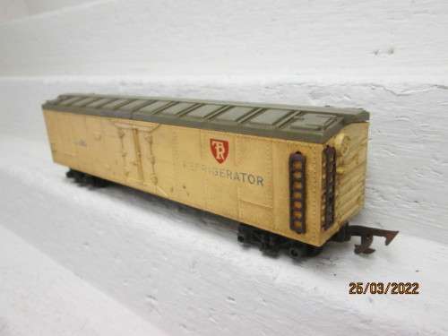 OO SCALE : TRIANG : REFRIDGERATION WAGON