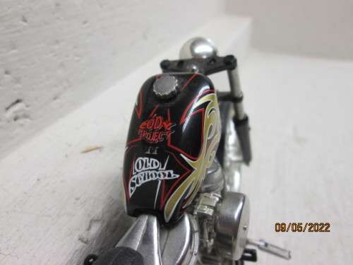 OLD SCHOOL CHOPPER STYLE HARLEY DAVIDSON MOTORBIKE