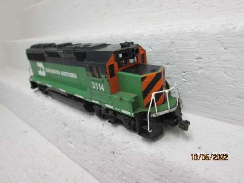 HO SCALE : ATHEARN : G950 - BURLINGTON NORTHERN - DIESEL LOCOMOTIVE - BOXED