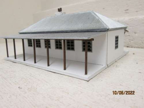 HO SCALE : SAR : 3 SISTERS STATION BUILDING