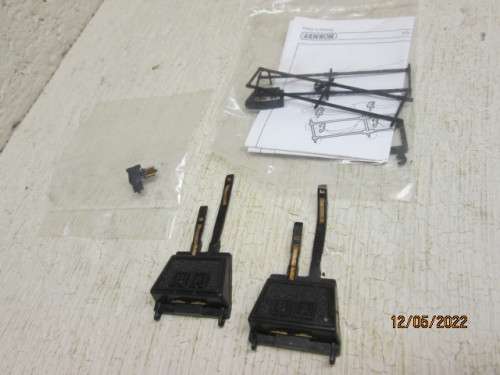 OO SCALE : HORNBY TRACK POWER CONNECTION - X2