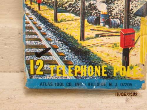 HO SCALE : ATLAS : TELEPHONE POLES - X12 - BOXED