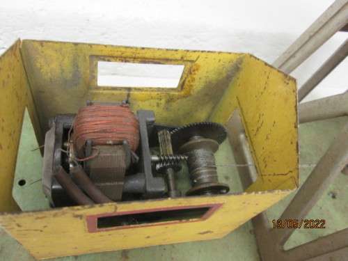 S SCALE : AMERICAN FLYER: AUTOMATIC COAL LOADER